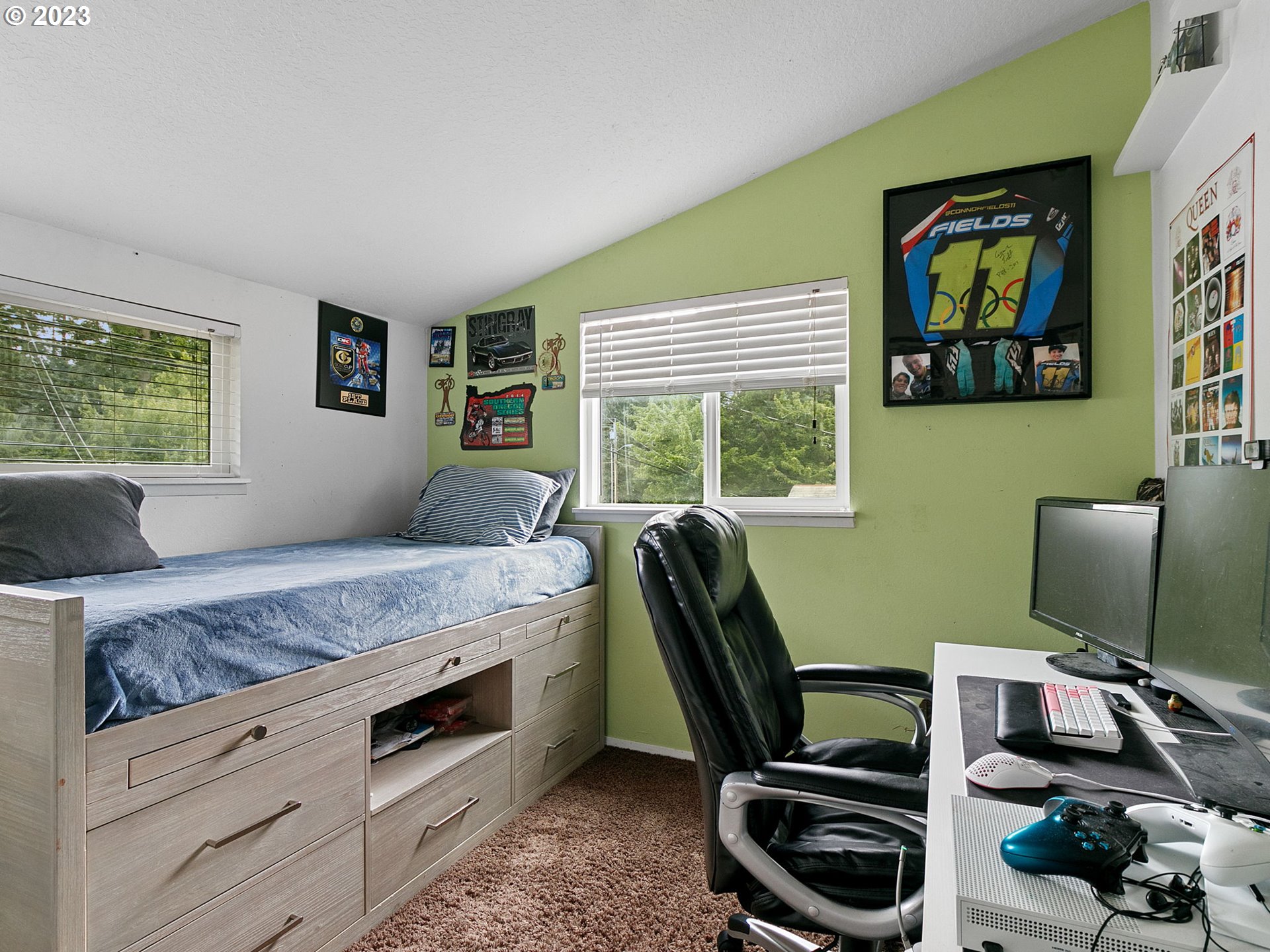 30945 Southwest Boones Ferry Road Wilsonville, OR 97070 - Photo 22 of 41 Bedroom