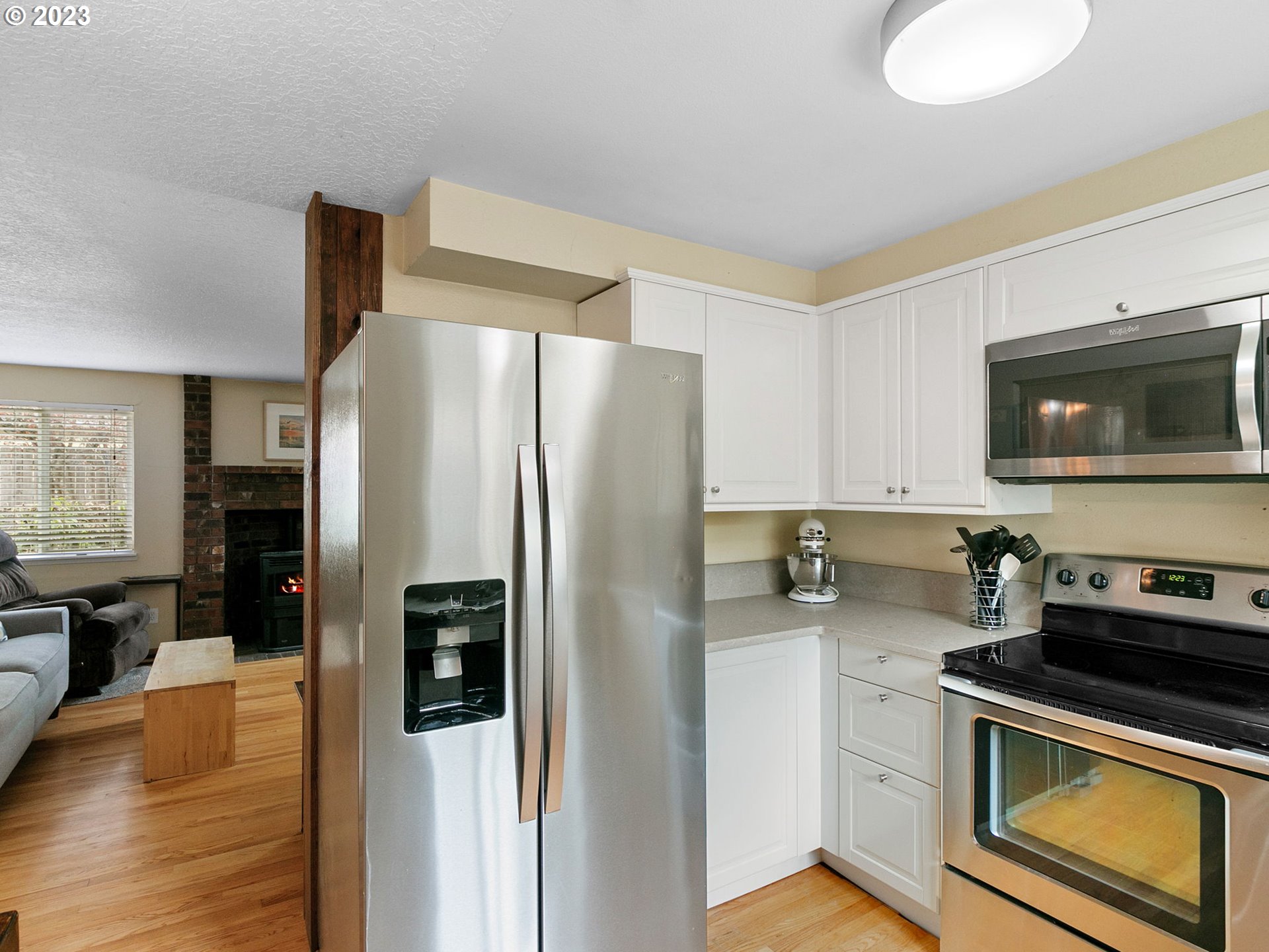30945 Southwest Boones Ferry Road Wilsonville, OR 97070 - Photo 10 of 41 Kitchen