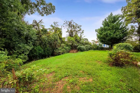 $299,999 | 4227 Gault Place Northeast, Washington, DC 20019