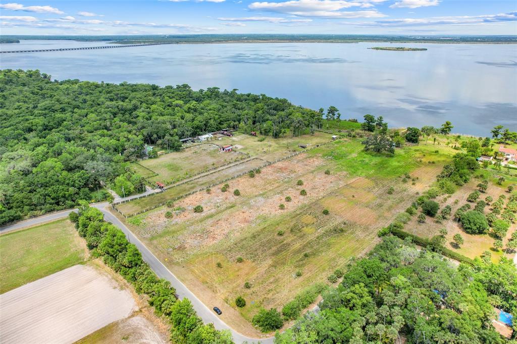 2170 Black Hammock Road Oviedo, FL 32765 - Photo 9 of 24 a view of a garden with an ocean view