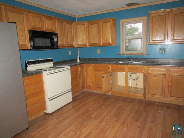 34 Himango Road Esko, MN 55733 - Photo 2 of 12 Kitchen