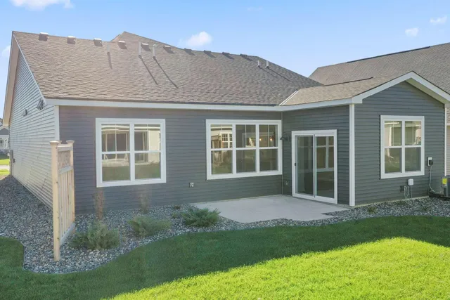 $457,000 | 1303 150th Street West, Rosemount, MN 55068