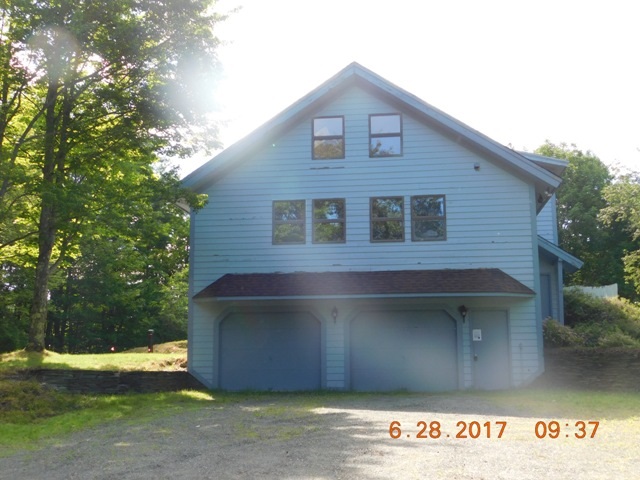 71 Hendee Way Hartford, VT 05059 - Photo 2 of 25