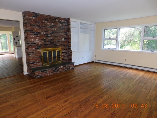 71 Hendee Way Hartford, VT 05059 - Photo 4 of 25