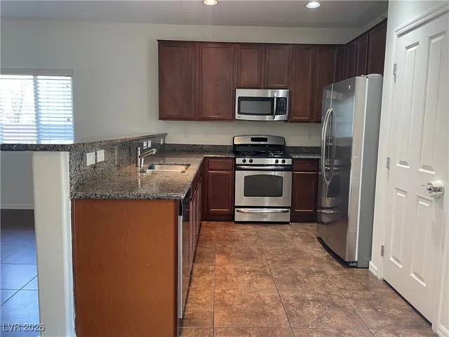 $1,950 | 10188 Cougar Crossing Street, Las Vegas, NV 89178