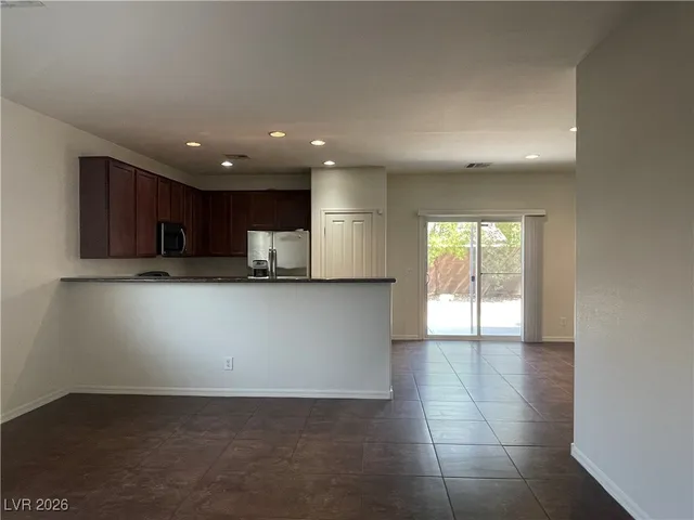 $1,950 | 10188 Cougar Crossing Street, Las Vegas, NV 89178