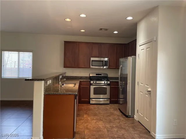 $1,950 | 10188 Cougar Crossing Street, Las Vegas, NV 89178