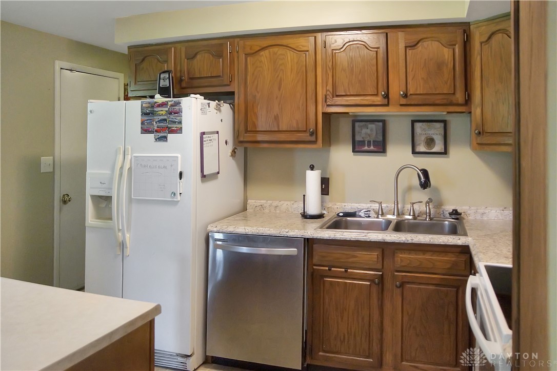 170 Bethel Road Centerville, OH 45458 - Photo 10 of 35