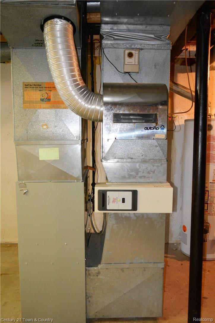 1521 Colony Drive Rochester, MI 48307 - Photo 33 of 37 Efficient furnace