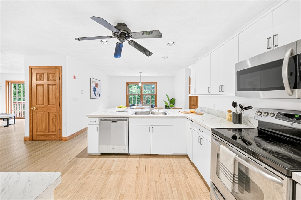 35 Brentwood Road Woburn, MA 01801 - Photo 10 of 42