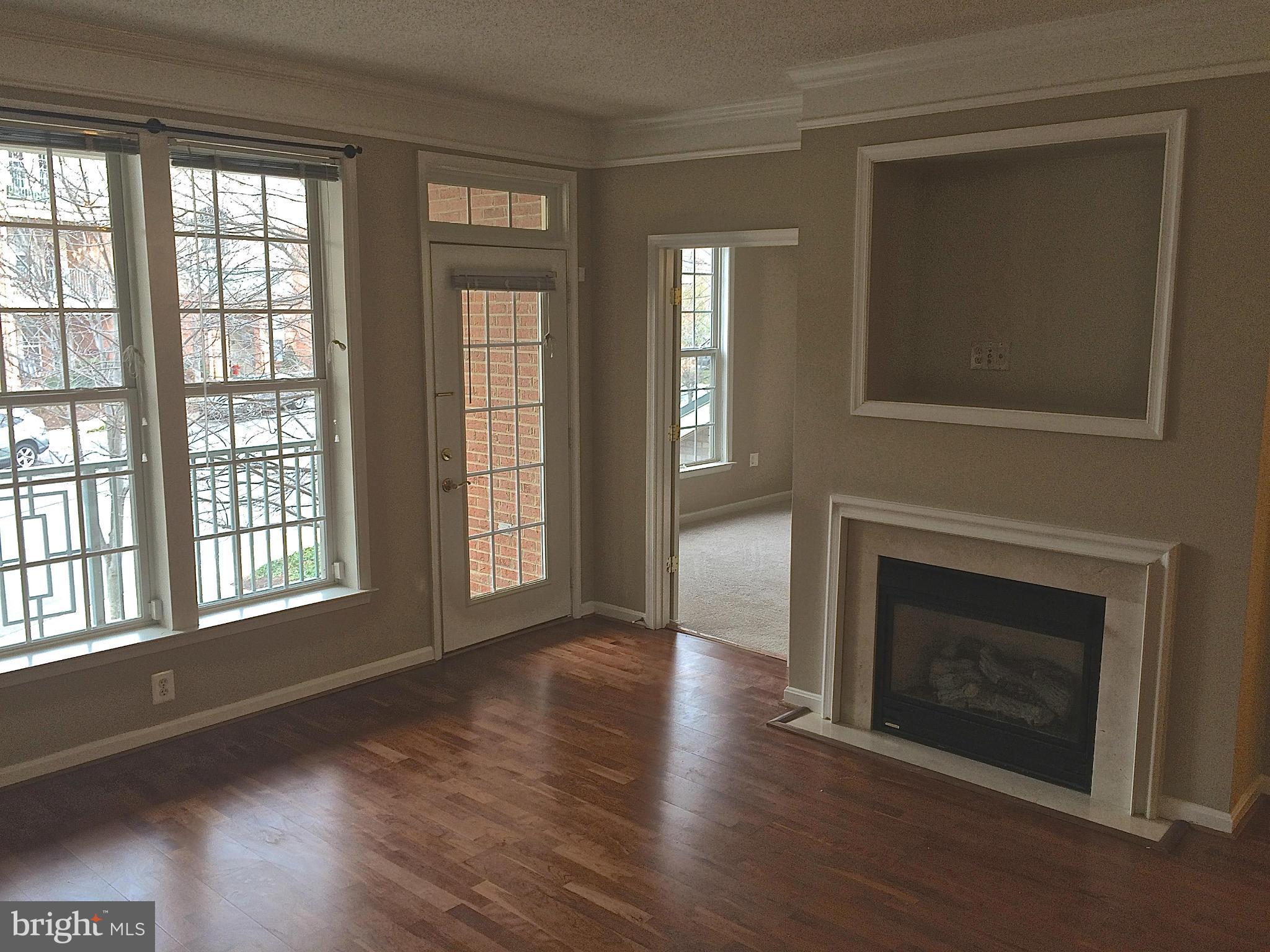 12185 Abington Hall Place, Unit 204 Reston, VA 20190 - Photo 12 of 26 Living Room