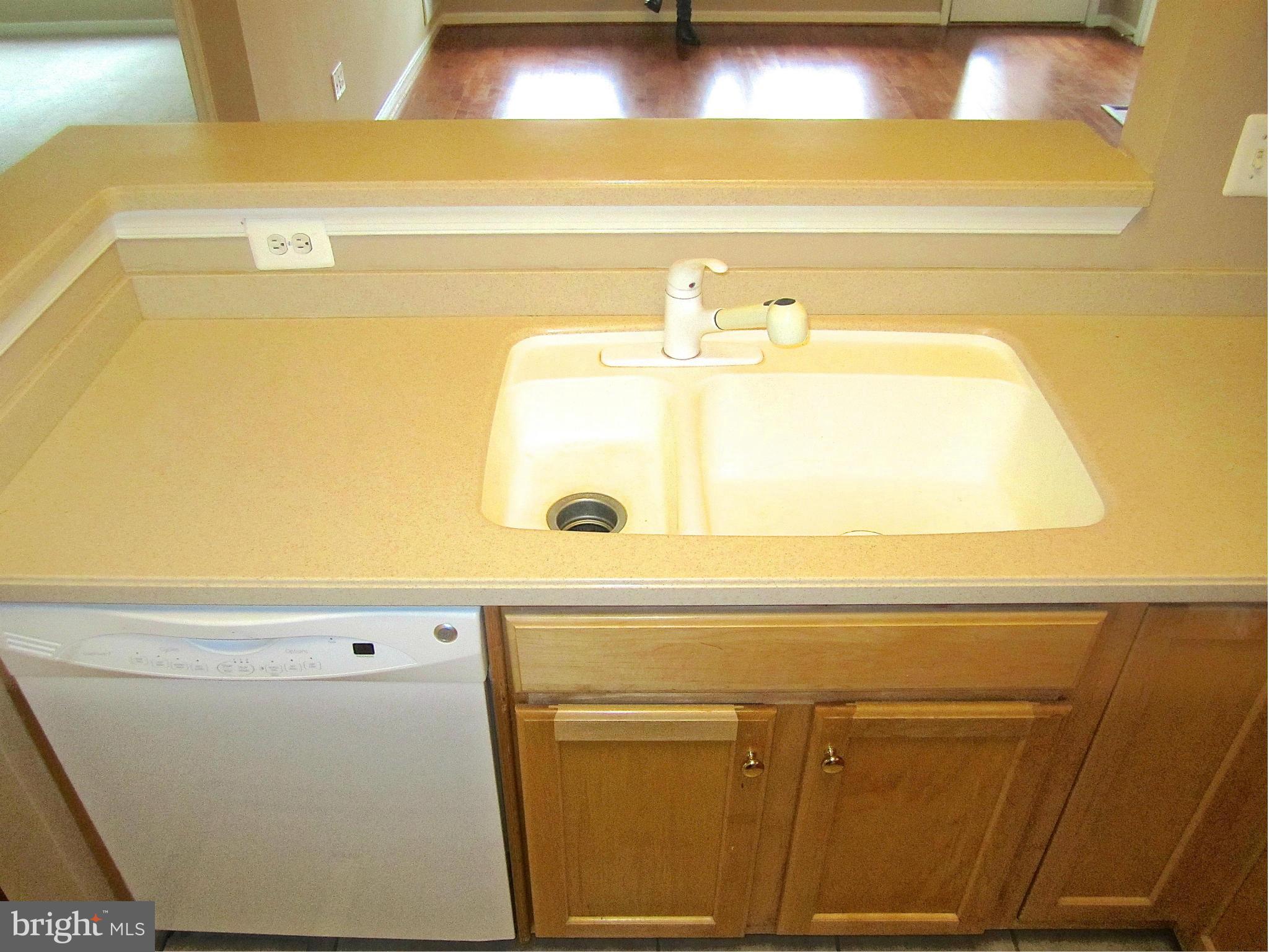 12185 Abington Hall Place, Unit 204 Reston, VA 20190 - Photo 15 of 26 New Dishwasher