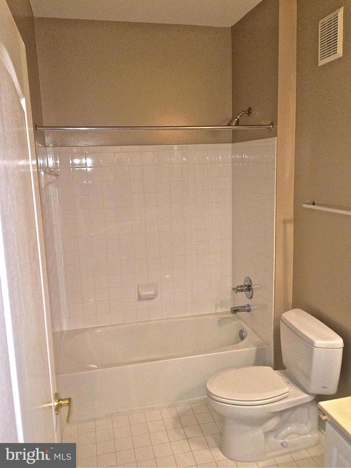 12185 Abington Hall Place, Unit 204 Reston, VA 20190 - Photo 20 of 26 Bath