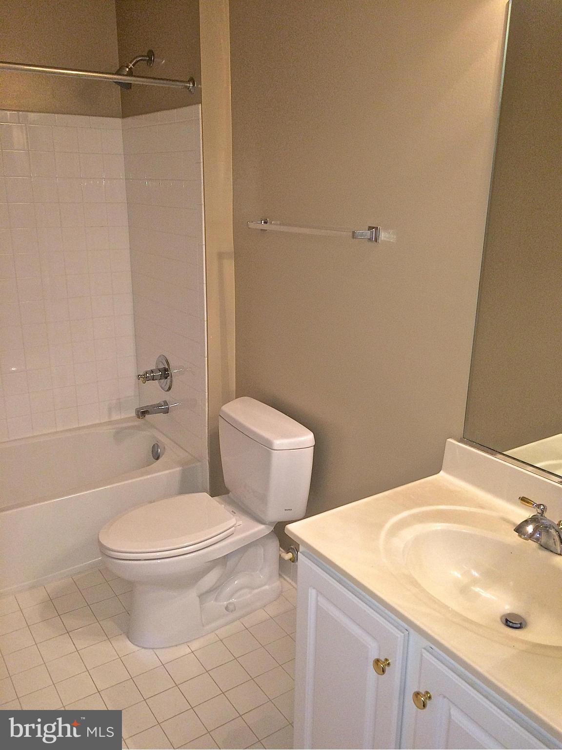 12185 Abington Hall Place, Unit 204 Reston, VA 20190 - Photo 21 of 26 Bath