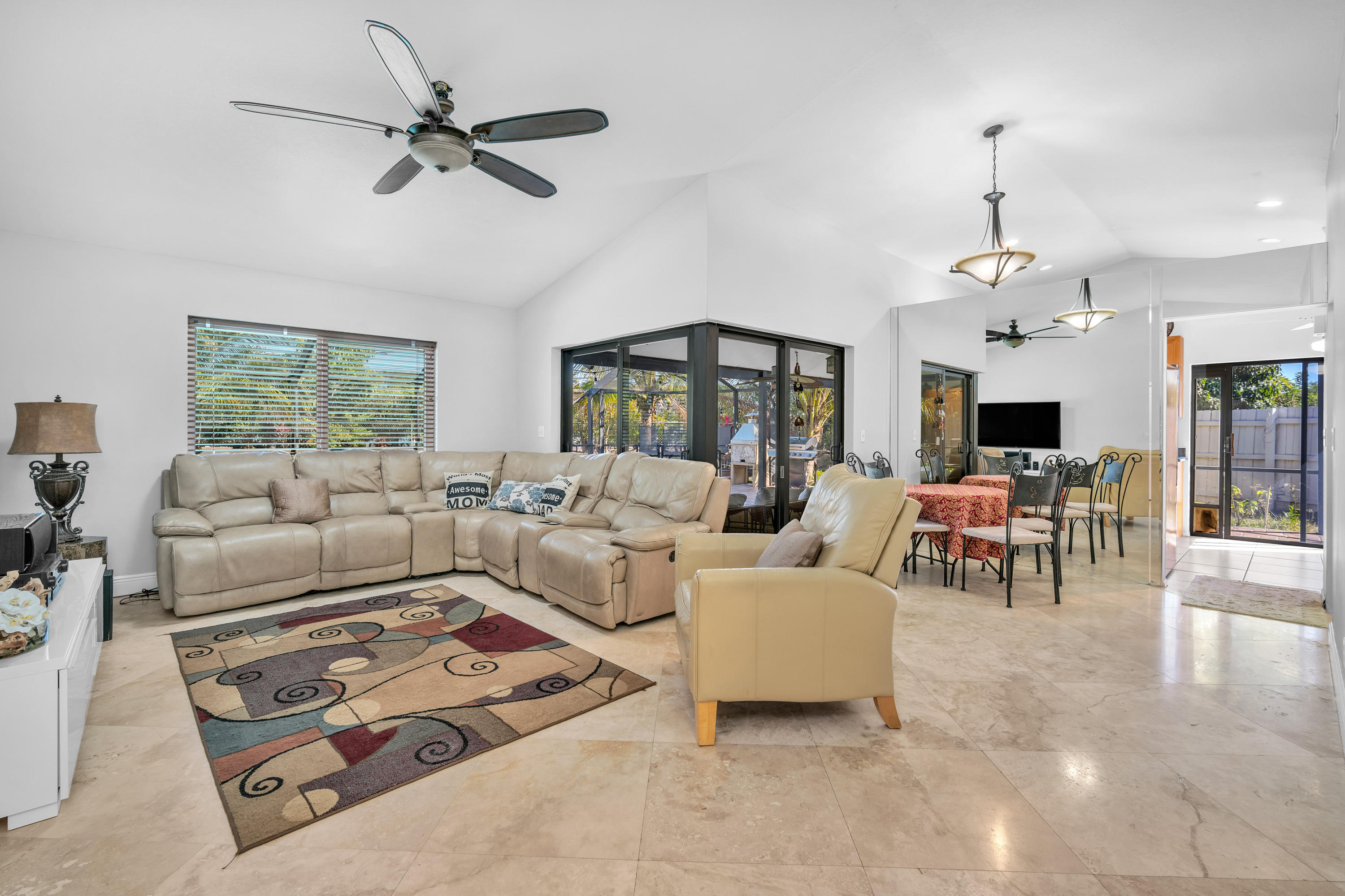 9179 Bedford Drive Boca Raton, FL 33434 - Photo 16 of 40 DSC00474
