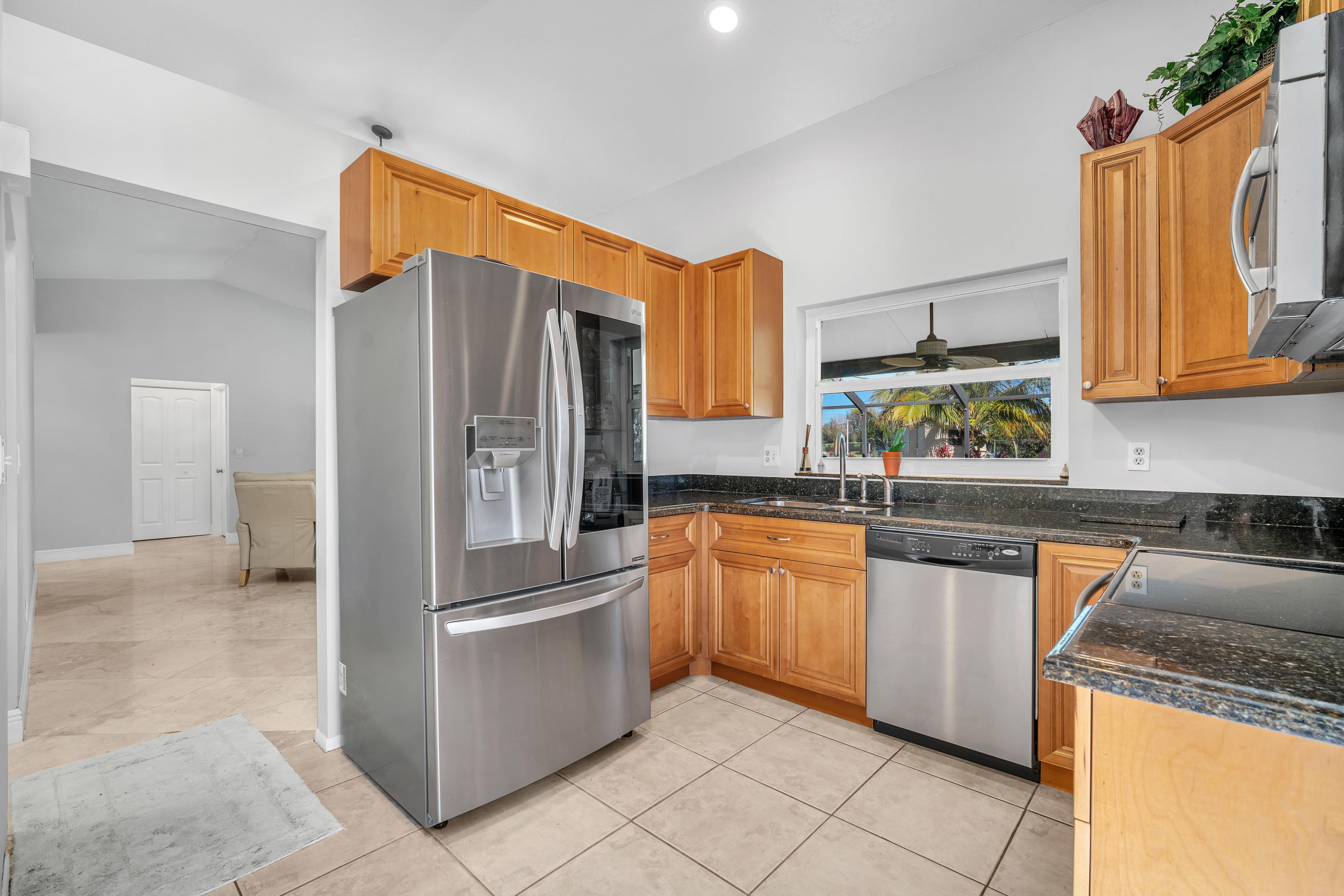 9179 Bedford Drive Boca Raton, FL 33434 - Photo 20 of 40 DSC00511