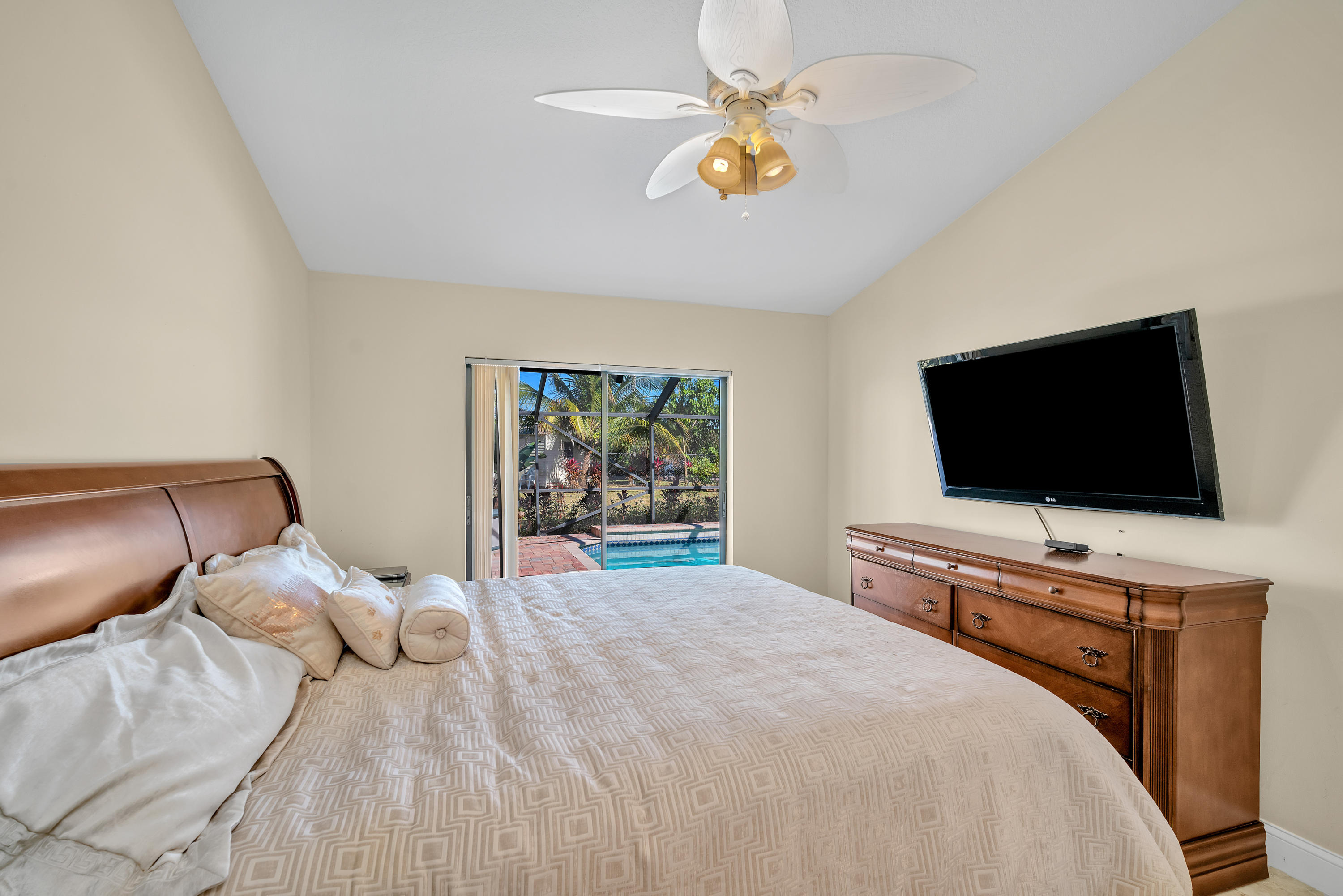 9179 Bedford Drive Boca Raton, FL 33434 - Photo 27 of 40 DSC00564