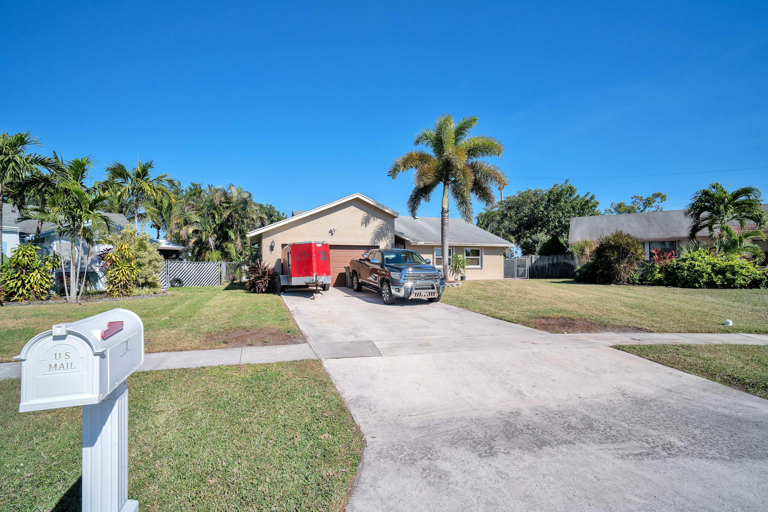 9179 Bedford Drive Boca Raton, FL 33434 - Photo 3 of 40 DSC00619