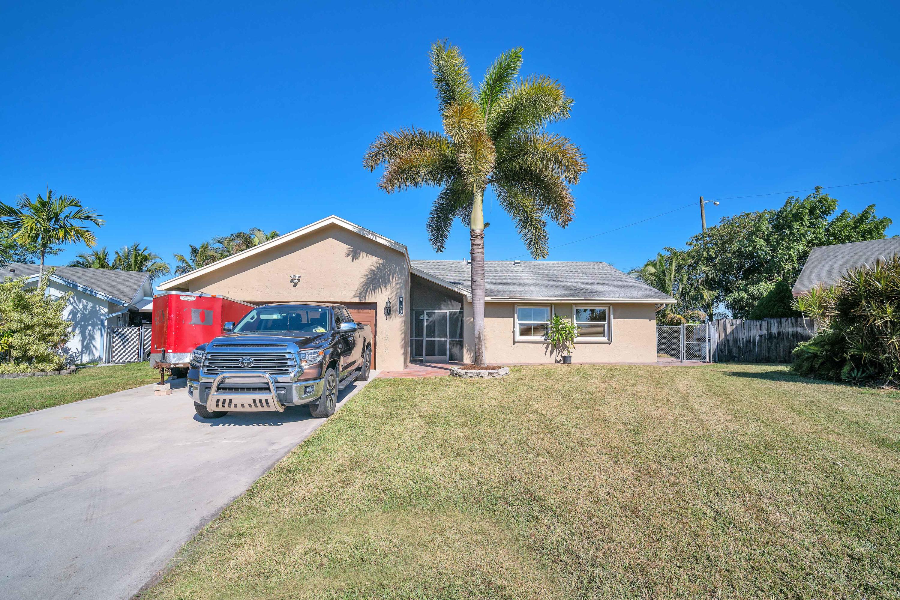 9179 Bedford Drive Boca Raton, FL 33434 - Photo 4 of 40 DSC00620