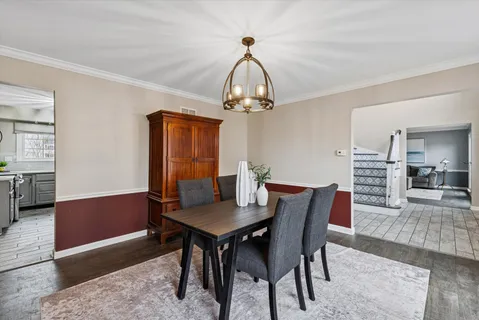 $709,000 | 570 Riva Court, Wheaton, IL 60189