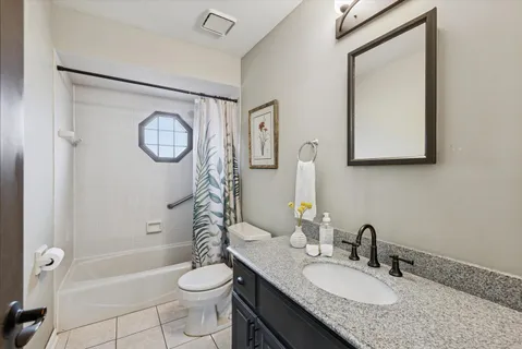 $709,000 | 570 Riva Court, Wheaton, IL 60189