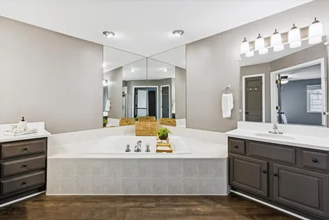 $709,000 | 570 Riva Court, Wheaton, IL 60189