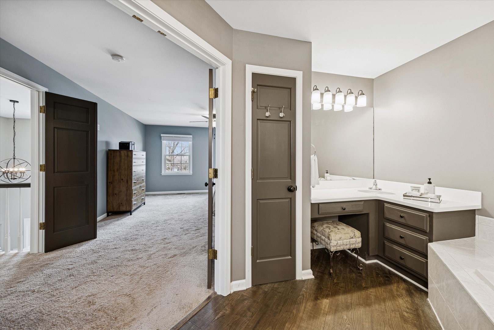 570 Riva Court Wheaton, IL 60189 - Photo 19 of 30