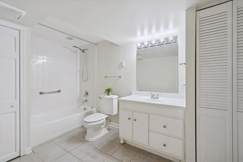 $709,000 | 570 Riva Court, Wheaton, IL 60189