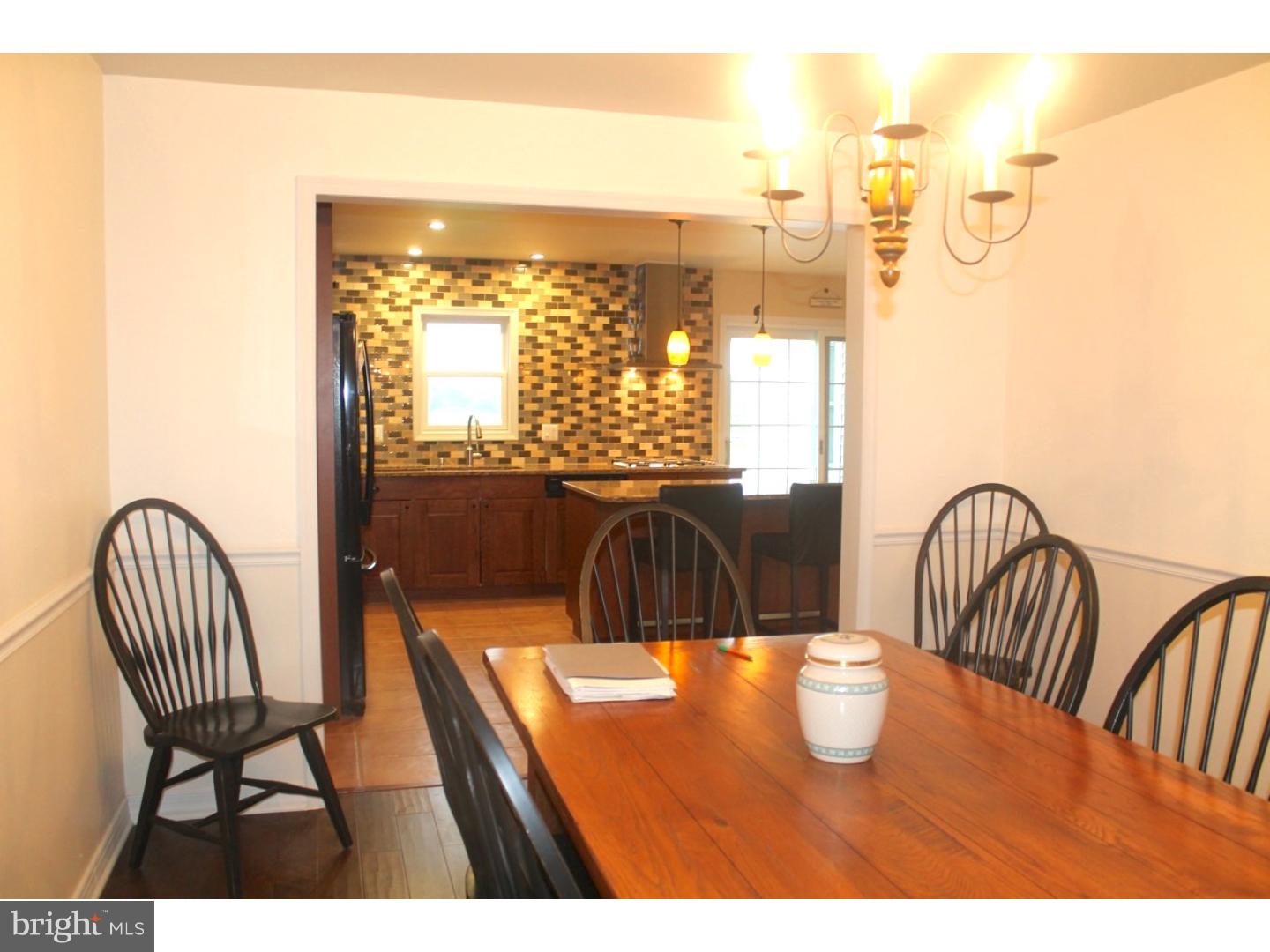 608 Chesterfield Arneytown Road Chesterfield, NJ 08515 - Photo 8 of 24 Dining Room