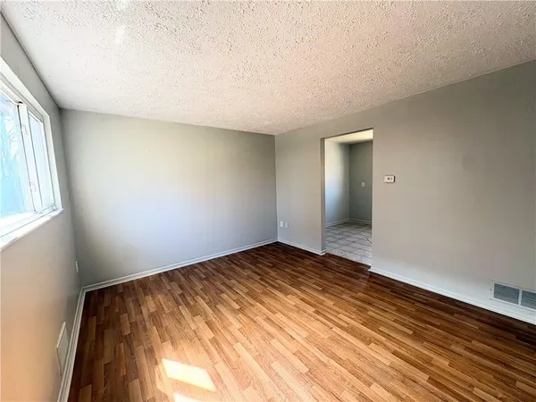$995 | 430 Brierly Lane, West Mifflin, PA 15122