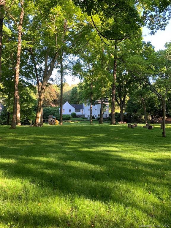 5 R Riverview Drive Norwalk, CT 06850 - Photo 5 of 40