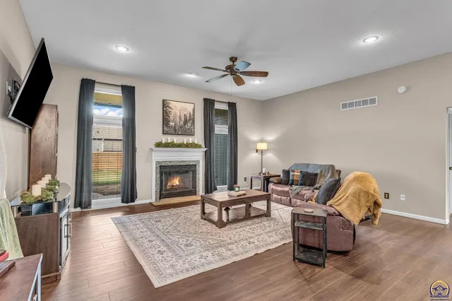 $464,950 | 7710 Southwest 27th Street, Topeka, KS 66614