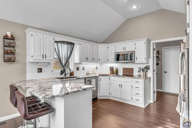 $464,950 | 7710 Southwest 27th Street, Topeka, KS 66614