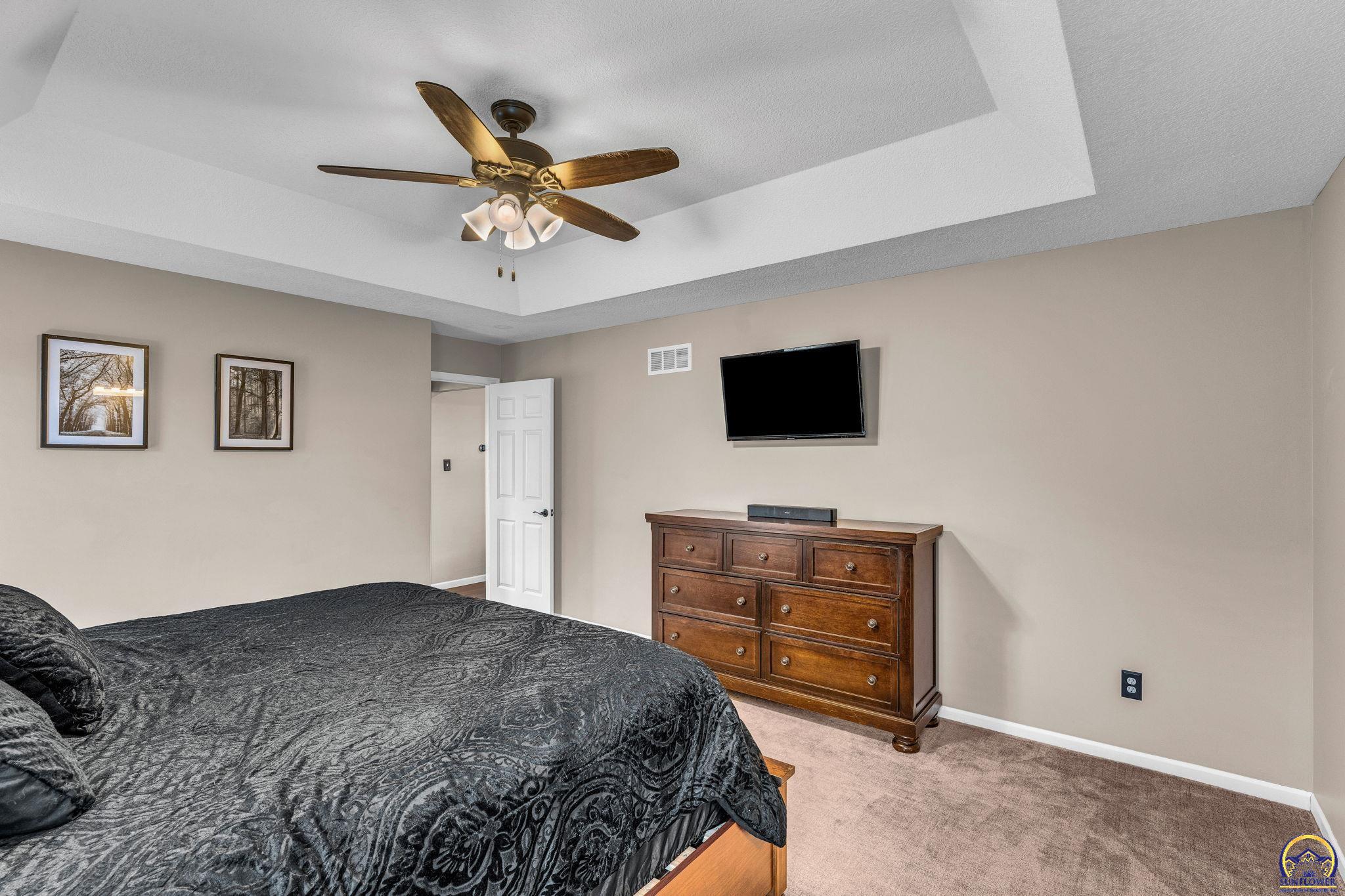 7710 Southwest 27th Street Topeka, KS 66614 - Photo 25 of 53