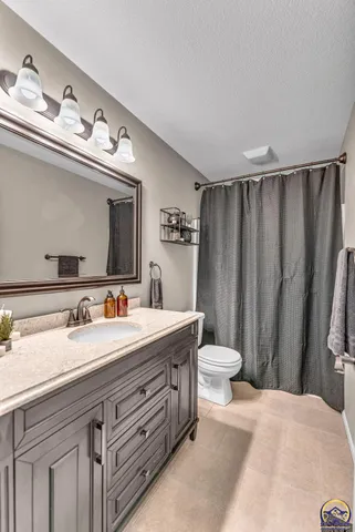 $464,950 | 7710 Southwest 27th Street, Topeka, KS 66614