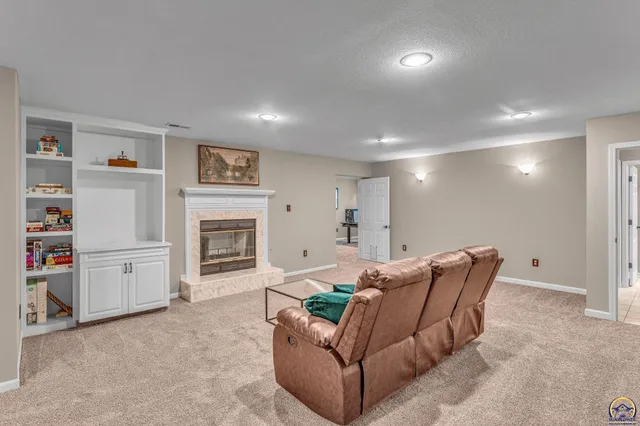 $464,950 | 7710 Southwest 27th Street, Topeka, KS 66614