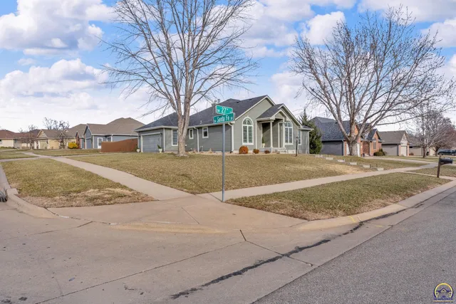 $464,950 | 7710 Southwest 27th Street, Topeka, KS 66614