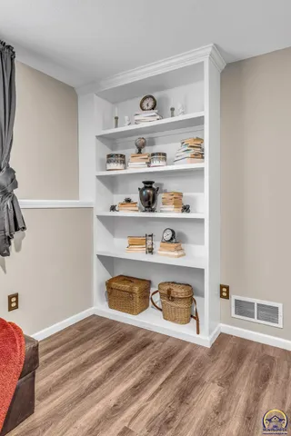 $464,950 | 7710 Southwest 27th Street, Topeka, KS 66614