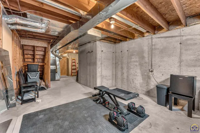 $464,950 | 7710 Southwest 27th Street, Topeka, KS 66614