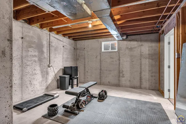 $464,950 | 7710 Southwest 27th Street, Topeka, KS 66614