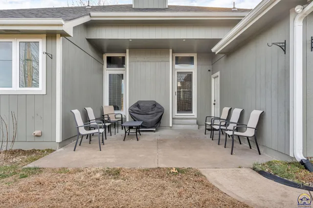 $464,950 | 7710 Southwest 27th Street, Topeka, KS 66614