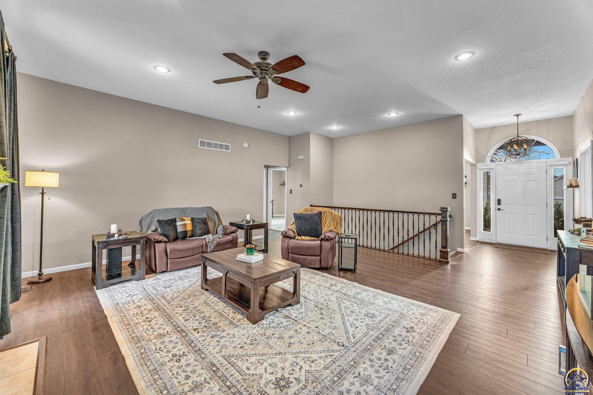 7710 Southwest 27th Street Topeka, KS 66614 - Photo 10 of 53