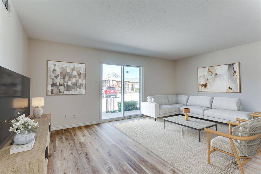 4014 Ridglea Country Club Drive Fort Worth, TX 76126 - Photo 6 of 27