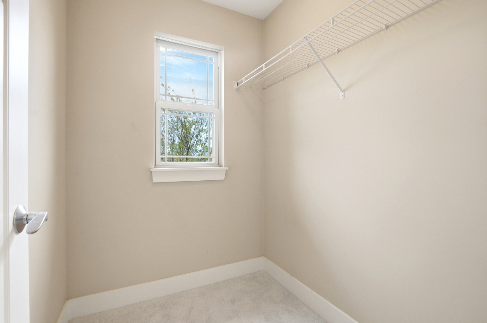 15749 West Crobally Way Manhattan, IL 60442 - Photo 14 of 24 a small space with a window