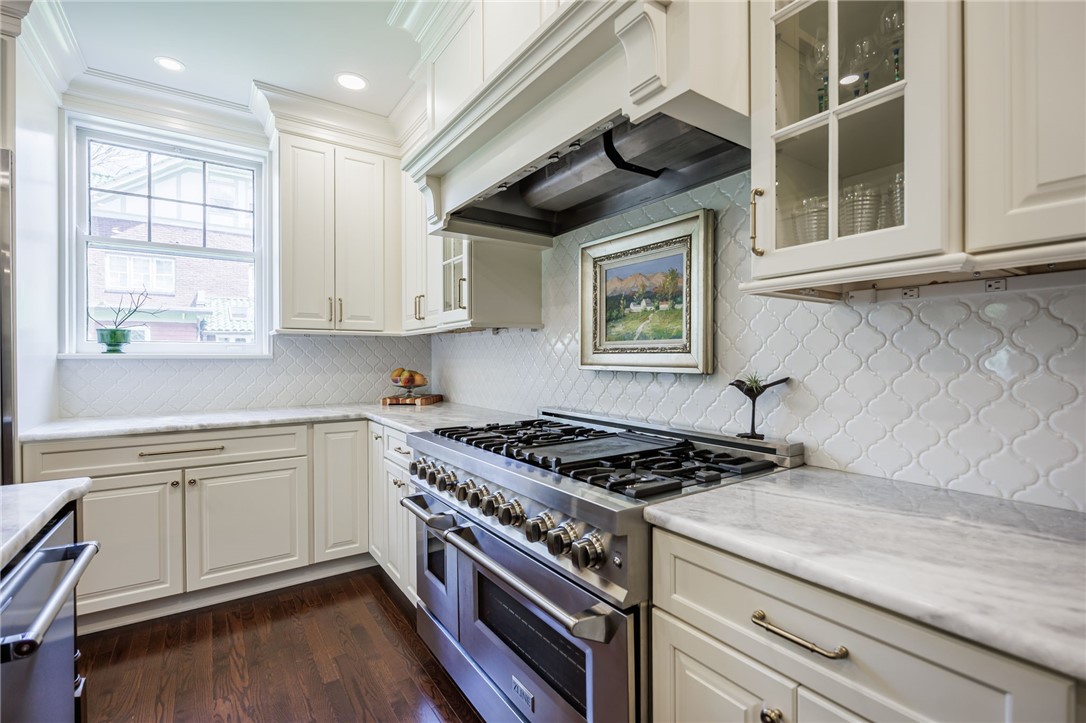 75 Southern Parkway Rochester, NY 14618 - Photo 5 of 46