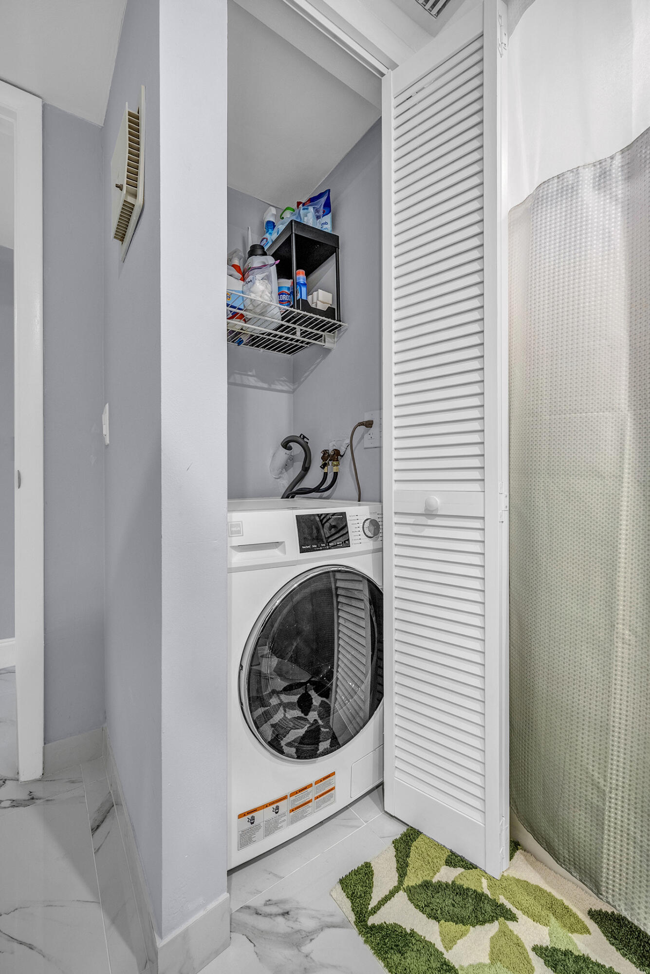 162 Capri East Delray Beach, FL 33484 - Photo 13 of 19 In Unit Washer/Dryer