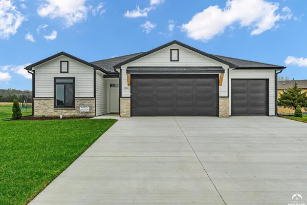 $429,000 | 1006 Bluestem Drive, Baldwin City, KS 66006