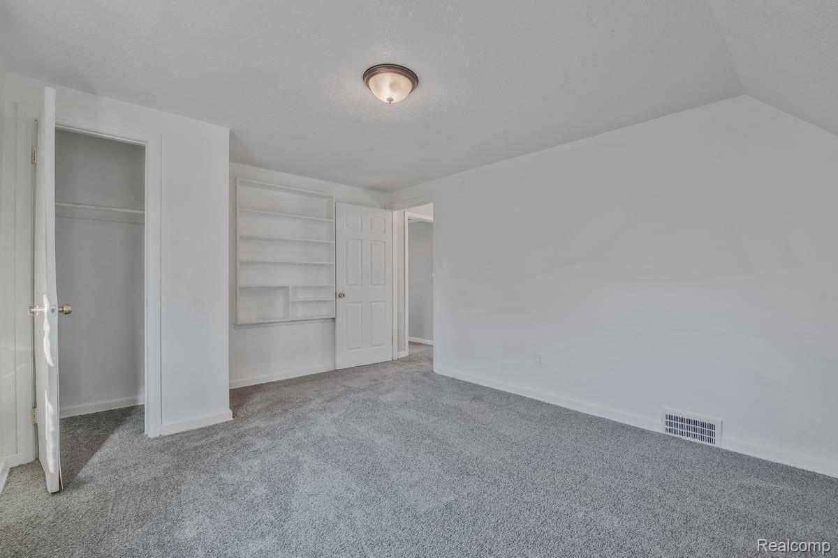 17679 Sunderland Road Detroit, MI 48219 - Photo 11 of 15 Gallery Image 11
