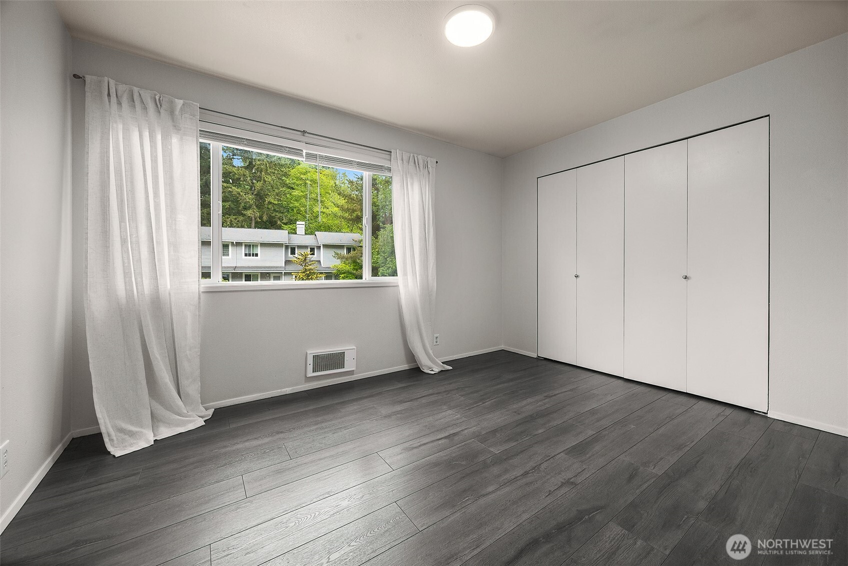 1526 192nd Street Southeast, Unit O4 Bothell, WA 98012 - Photo 25 of 32
