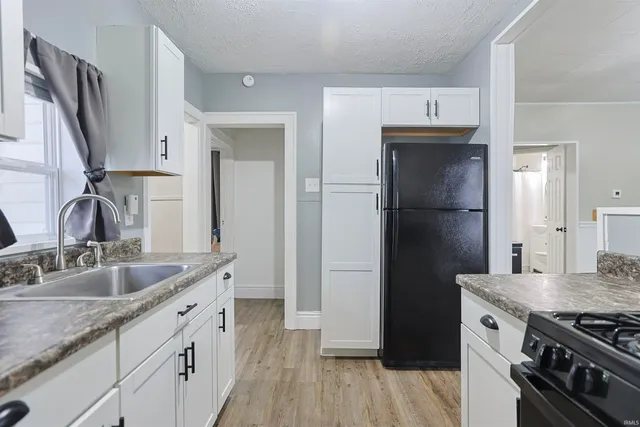 $149,900 | 930 South 34th Street, South Bend, IN 46615